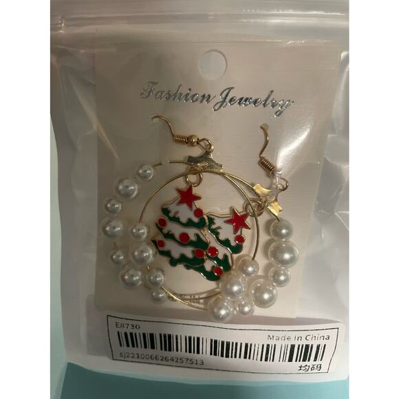 Christmas Tree & Faux Pearl Drop Earrings - NEW - Picture 1 of 3